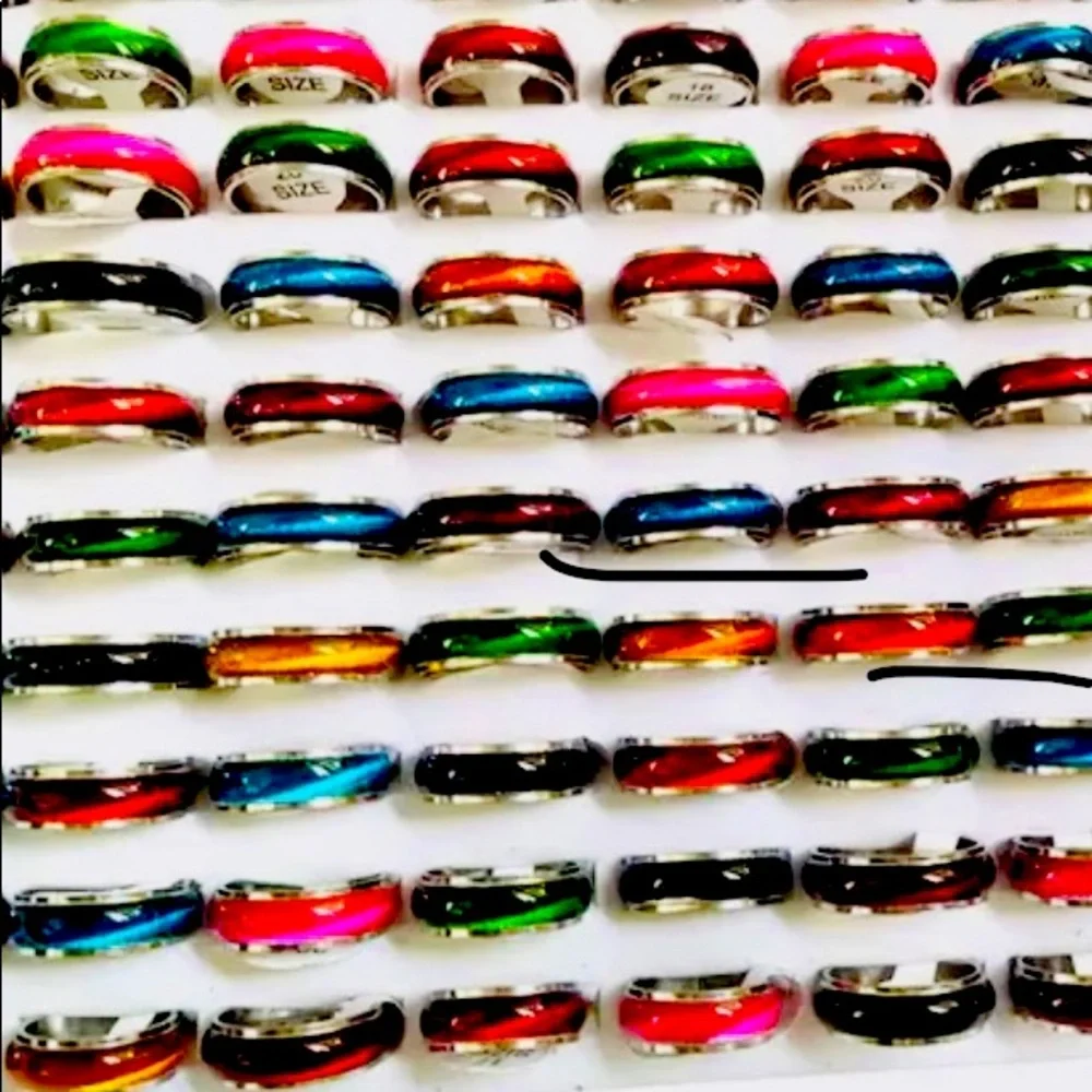 Mood rings - Picture 1 of 1